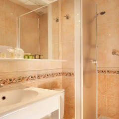 Отель Terminus Lyon 3* Стандартный номер с различными типами кроватей фото 8