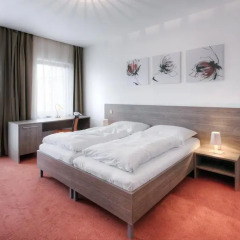 Hotel Lev 4* Улучшенный номер фото 4