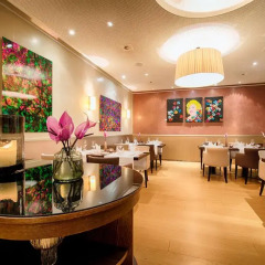 ALDEN Suite Hotel Splügenschloss Zurich гостиничный бар