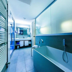 Отель Radisson Blu Majestic Hotel Galzignano Италия, Региональный парк Colli Euganei - отзывы, цены и фото номеров - забронировать отель Radisson Blu Majestic Hotel Galzignano онлайн ванная