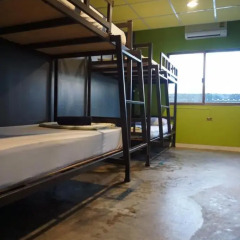 B&B House & Hostel Кровать в мужском общем номере с двухъярусной кроватью фото 2