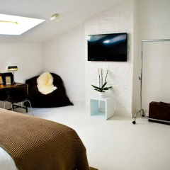 Отель B&B House Ninety комната для гостей фото 5