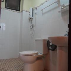 Отель Villa Somphong 2* Номер Делюкс с 2 отдельными кроватями фото 10