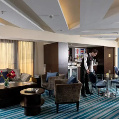 Отель Crowne Plaza Athens City Centre Греция, Афины - 5 отзывов об отеле, цены и фото номеров - забронировать отель Crowne Plaza Athens City Centre онлайн гостиничный бар