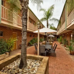 Отель Central Yarrawonga Motor Inn фото 9