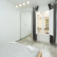 Отель Apartamentos Alejandro Барселона балкон