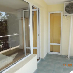Отель Yassen VIP Apartaments балкон