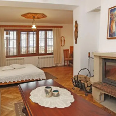 Family Hotel Varosha 2003 3* Номер Делюкс с разными типами кроватей фото 2