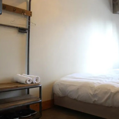 Отель Wise Owl Hostels Tokyo Стандартный номер с двуспальной кроватью (общая ванная комната) фото 6