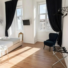 Отель Lisbon Check-In Guesthouse 3* Люкс с различными типами кроватей фото 2