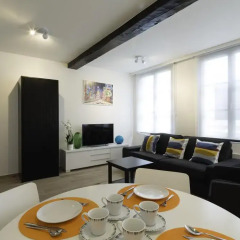Апартаменты Apartments Chapeliers / Grand-Place комната для гостей фото 5