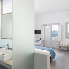Отель Alti Santorini Suites Полулюкс с различными типами кроватей