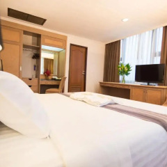 Grand Tower Inn Rama VI Hotel 3* Номер Делюкс с различными типами кроватей фото 5