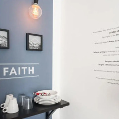 Отель Happy Reception Boutique Hostel Bairro Alto Португалия, Лиссабон - отзывы, цены и фото номеров - забронировать отель Happy Reception Boutique Hostel Bairro Alto онлайн интерьер отеля