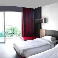 Отель At Patong 4* Номер Делюкс фото 25