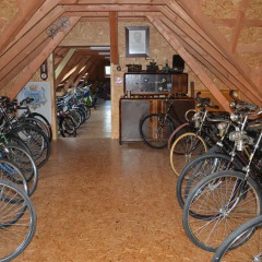 Апартаменты Classic Car Museum Apartment спортивное сооружение