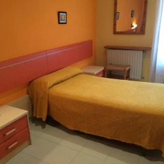 Отель Hostal Los Valles Стандартный номер с различными типами кроватей