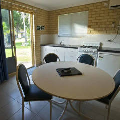 Отель Esperance Beachfront Resort 3* Стандартный номер с различными типами кроватей