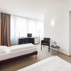 AZIMUT Hotel Munich 3* Улучшенный номер с различными типами кроватей фото 10