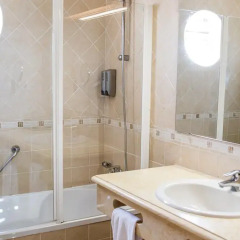 Отель Grand Muthu Forte do Vale Апартаменты с различными типами кроватей фото 19