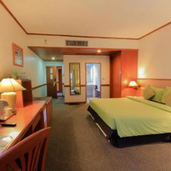 Royal Phuket City Hotel 4* Улучшенный номер фото 5
