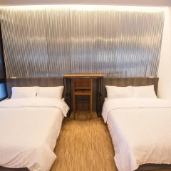 Отель Glur Bangkok Стандартный номер разные типы кроватей фото 38