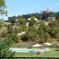 Отель Il Pavone Монтоне