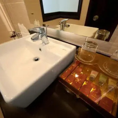 Gold Hotel Hue 3* Стандартный номер с различными типами кроватей фото 3