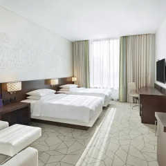 Отель Hyatt Place Dubai Baniyas Square Улучшенный номер с различными типами кроватей