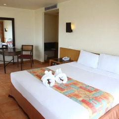 Sunshine Hotel And Residences 3* Люкс с различными типами кроватей