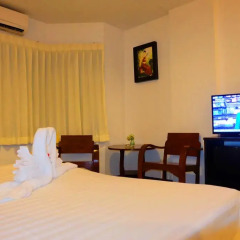J.A.Villa Pattaya Hotel 4* Улучшенный номер с различными типами кроватей фото 7