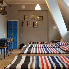Hostel Universus i Apartament Кровать в общем номере с двухъярусными кроватями фото 13