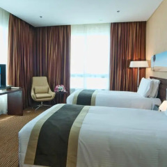 City Seasons Hotel Muscat 4* Улучшенный номер с различными типами кроватей фото 3