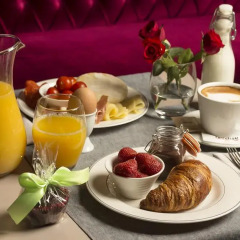 Отель 8 1/2 Art Guest House в номере
