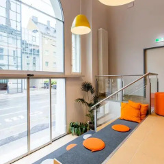 Отель A&O Salzburg Hauptbahnhof Зальцбург спортивное сооружение