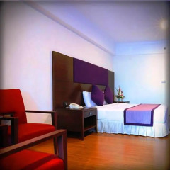 Karnmanee Palace Hotel 4* Полулюкс с различными типами кроватей