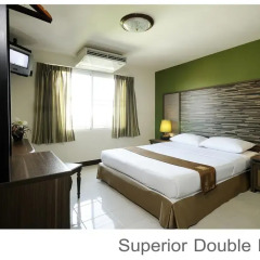 Отель Rambuttri Village Inn & Plaza 3* Улучшенный номер с различными типами кроватей фото 5