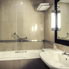Отель Mercure Paris Saint Lazare Monceau 4* Стандартный номер с различными типами кроватей фото 11