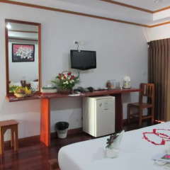 Отель Lipa Bay Resort в номере