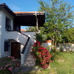 Отель Velichkovi House Аврен фото 2