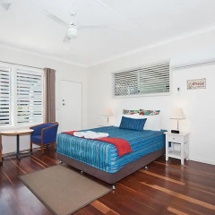 Отель Gold Coast Airport Accommodation - La Costa Motel 4* Студия с различными типами кроватей фото 4