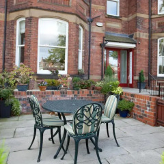 Апартаменты Langton Court Apartment