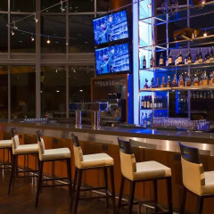 Отель Vancouver Marriott Pinnacle Downtown Hotel Канада, Ванкувер - отзывы, цены и фото номеров - забронировать отель Vancouver Marriott Pinnacle Downtown Hotel онлайн гостиничный бар