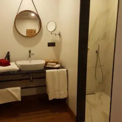 Shota@Rustaveli Boutique hotel 4* Номер Traveler’s с различными типами кроватей фото 10
