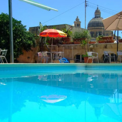 Mariblu Hotel бассейн