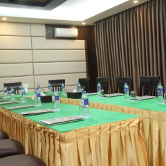 Mingalar Thiri Hotel развлечения