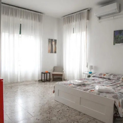 Отель Casa vacanza Holiday Giardini Naxos Джардини Наксос комната для гостей фото 3
