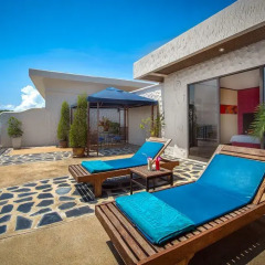 Отель Jamahkiri Resort & Spa бассейн