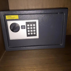 Отель Baan Ketkeaw Guest House 2 сейф в номере