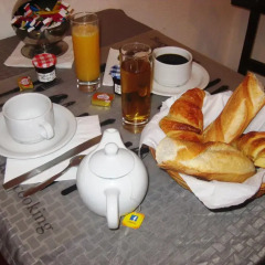 Hotel Du Pont Neuf Париж в номере